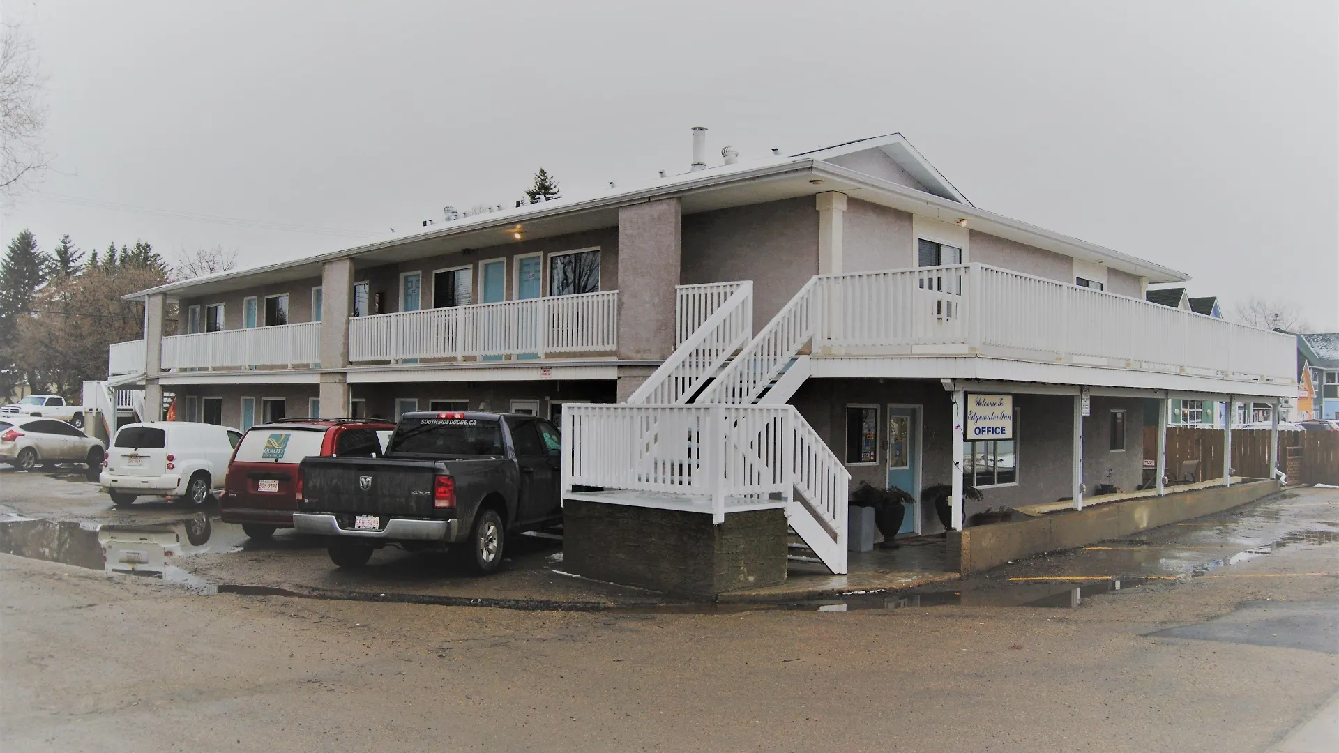 Edgewater Inn — photo courtesy Edgewater Inn (official)