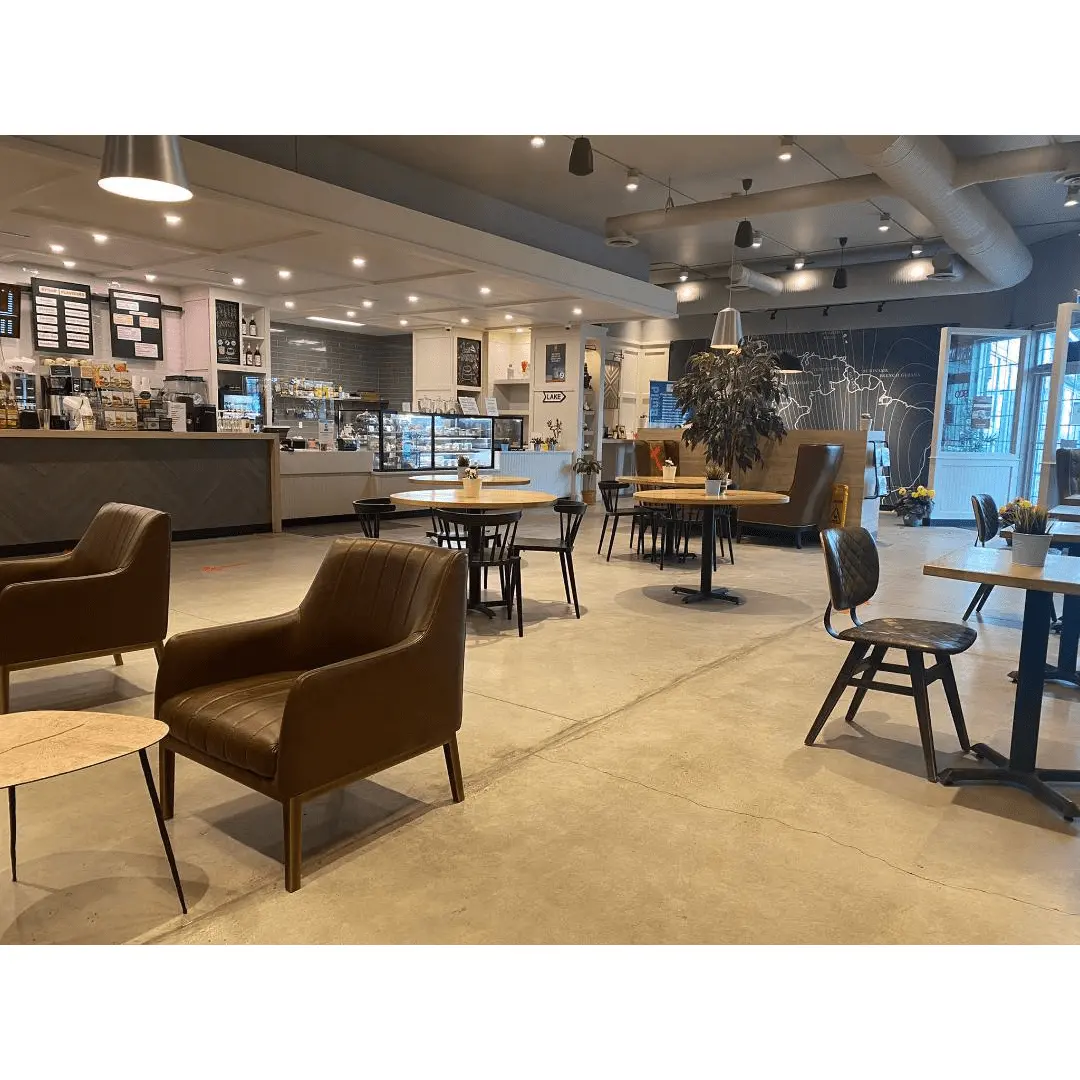 Lakeshore Cafe — photo courtesy Lakeshore Cafe